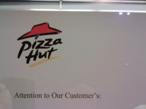 Pizza hut apostrophe mistake