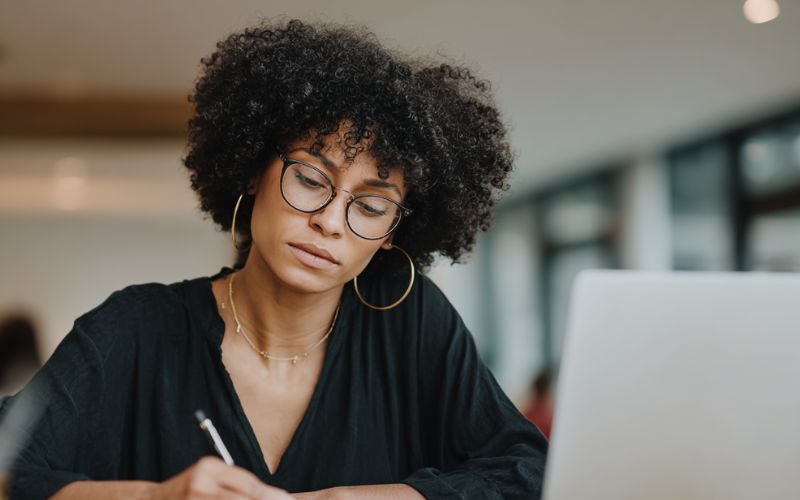 Academic marker at Oxbridge Editing
